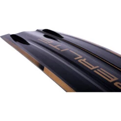 Hyperlite Rusty Pro Rusty Malinoski Signature Boat Wakeboard -Mystic Sales Store 2023 Hyperlite Wakeboard Rusty Pro Detail 1