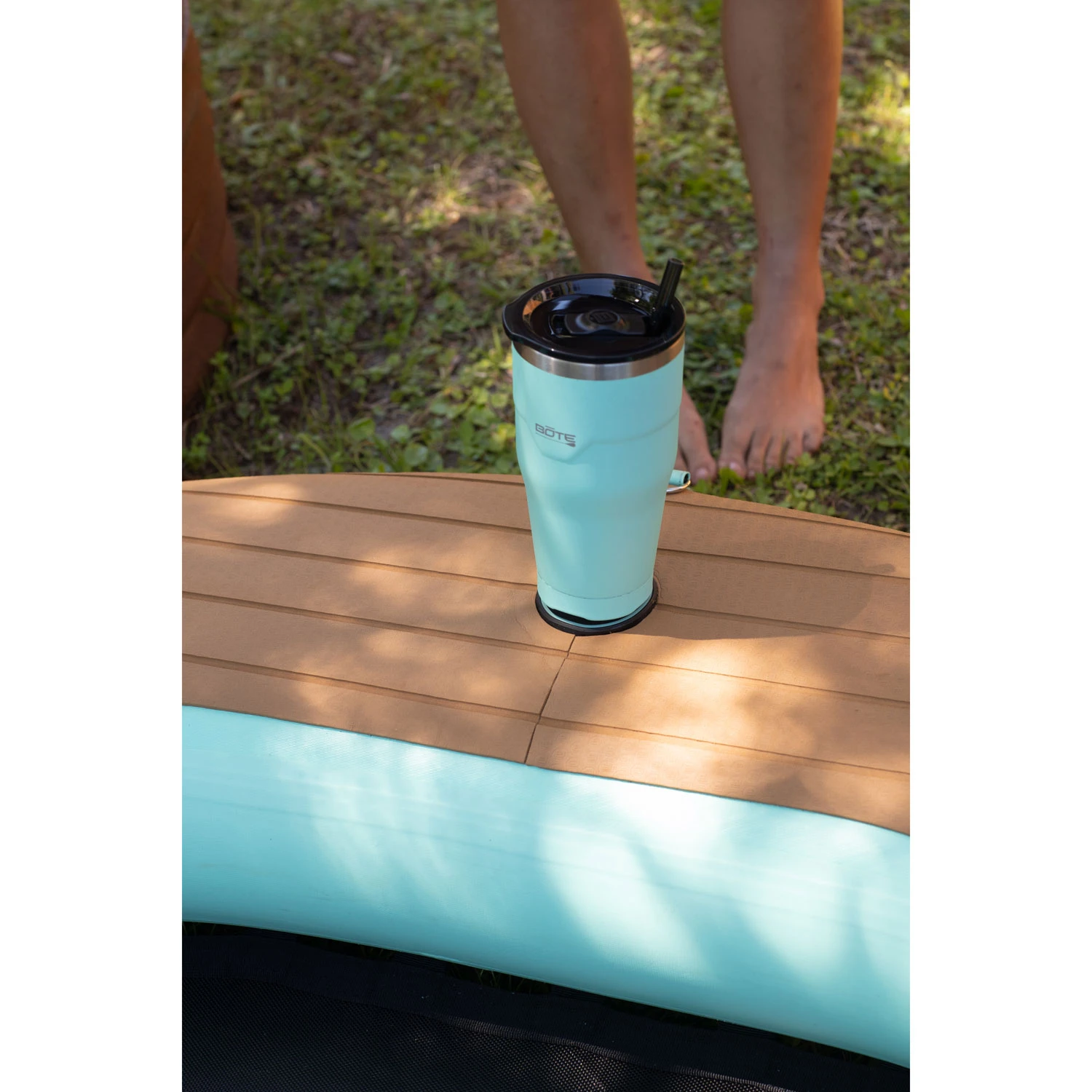 BOTE Magnapod Tumbler 1 Pint / 20oz - Seafoam 6 BOTE Magnapod Tumbler 1 Pint / 20oz - Seafoam - Image 6